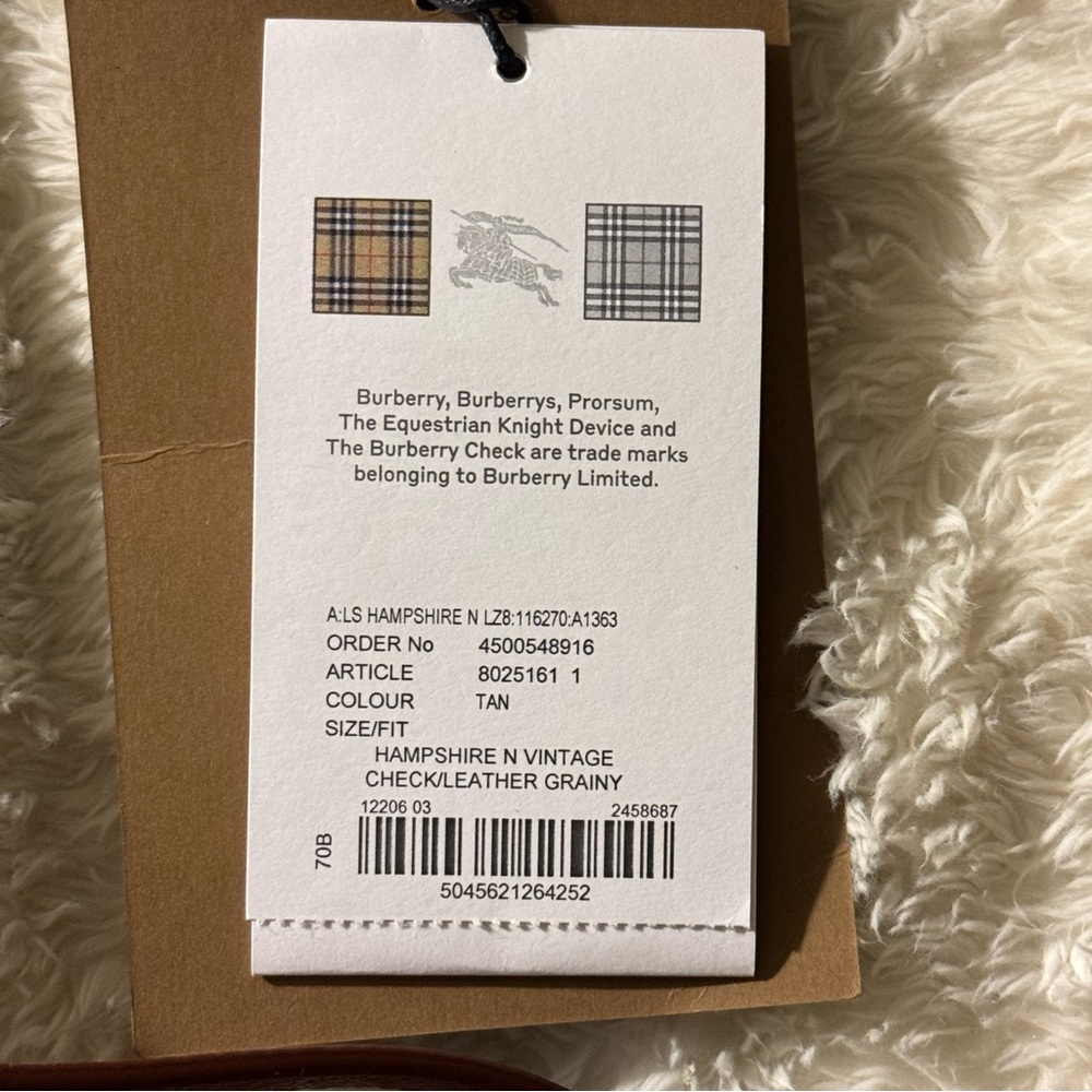 Burberry Hampshire Note Handbag - NWT - Picture 6 of 8